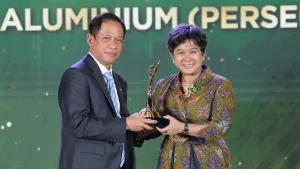 Konsisten Terapkan ESG Berkelanjutan, INALUM Raih PROPER Emas dan Hijau 2025