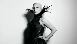 Lady Gaga Rilis Lagu “Runway”