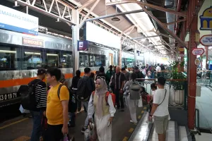 Rekor Baru KAI: Penumpang Tembus 128 Juta di Triwulan I 2026 Naik 10 Persen