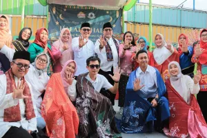 Rano Hadiri Peluncuran Batik Betawi Sukapura