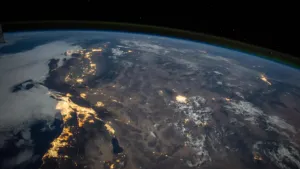 Citra Satelit Ungkapkan Polusi Cahaya Terangi Bumi 16 Persen sejak 2014