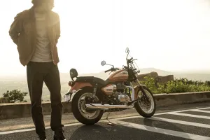 Hanya 36 Unit di Indonesia, Royal Enfield Meteor 350 ‘Sundowner Orange’ Resmi Mengaspal