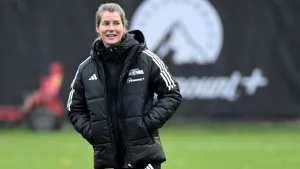 Marie-Louise Eta Cetak Sejarah, Jadi Pelatih Wanita Pertama di Liga Top Eropa
