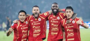 Persija Kembali ke Jalur Kemenangan Berkat Dua Gol Eksel Runtukahu