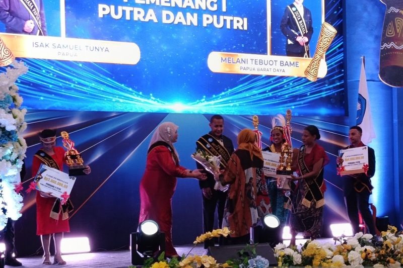 Ruang Kelas Ambruk di Sampang, Siswa SD Belajar Bergantian
