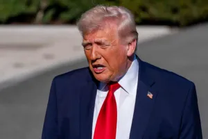 Trump Sebut AS akan Memblokade Selat Hormuz