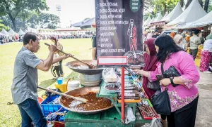 Warga Tumplek dalam Lebaran Betawi