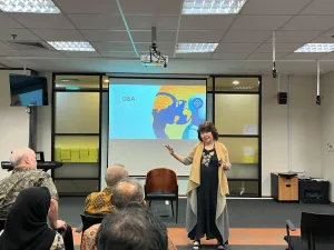 AI vs Psikolog Manusia: Sampoerna University Soroti Masa Depan Kesehatan Mental di Era Digital