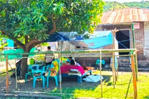 Akibat Trauma, Korban Gempa Adonara NTT Masih Tidur di Luar Rumah