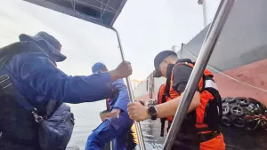 Tim SAR Selamatkan Dua Nelayan Kepri Hanyut ke Perairan Malaysia