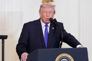 Trump: Blokade di Selat Hormuz akan Segera Dimulai