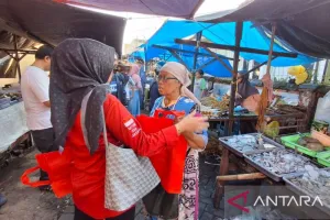 Wakil Ketua DPRD Jember Ajak Masyarakat Kurangi Kantong Plastik