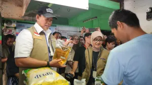 Pastikan Ketersediaan Minyakita Aman, Dirut Bulog Sidak Pasar-pasar di Jakarta 