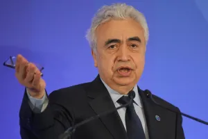IMF, Bank Dunia, dan IEA Desak Negara-negara Hentikan Penimbunan Energi