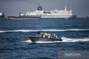 Lebih dari 20 Kapal Komersial Lewati Selat Hormuz di Tengah Blokade AS
