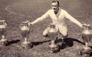 Legenda Real Madrid Santamaria Wafat di Usia 96 Tahun