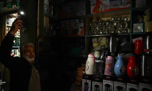 Pakistan Mati Lampu 2,5 Jam, Langkah Drastis Pemerintah Hadapi Krisis