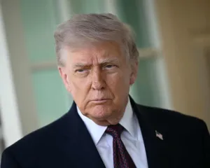 Trump Mengancam akan Memecat Ketua The Fed Jerome Powell Jika Tidak Mengundurkan Diri Bulan Depan