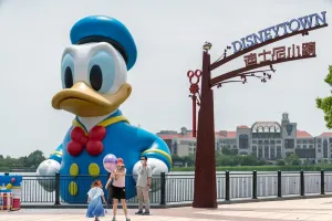 Tsunami PHK Belum Berakhir, Disney Rumahkan 1.000 Pegawai