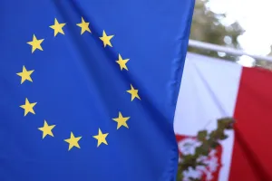 Polandia Enggan Percepat Penerimaan Ukraina sebagai Anggota UE