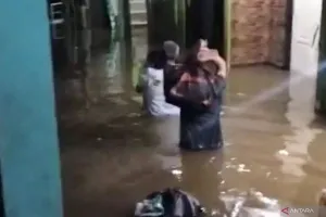 Banjir Satu Meter Rendam Kebon Pala Jakarta Timur