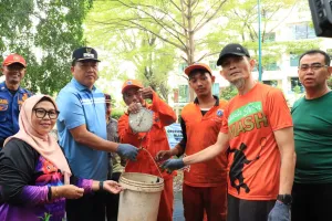 Ikan Sapu-Sapu Dibasmi di Jakarta Timur