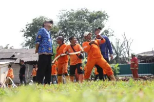 Latihan Gabungan dalam Penanganan Kebakaran di TPA Rawa Kucing