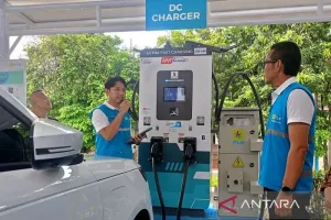 PLN Perkuat Ekosistem Kendaraan Listrik Jakarta Lewat SPKLU ke-4 di Sakura Garden City