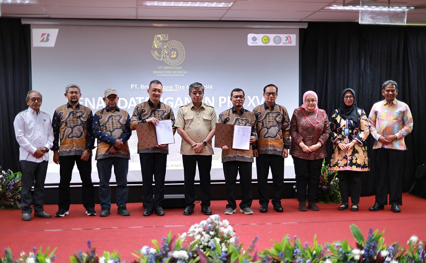 Menaker RI Saksikan Penandatanganan PKB XVI Bridgestone Indonesia, Apresiasi Hubungan Industrial Harmonis dan Transformatif.