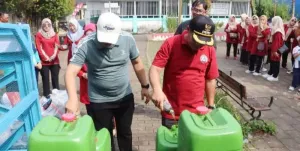 Mengenal Sedekah Jelantah di Citamiang Kota Sukabumi, Bantu Kebutuhan Masyarakat