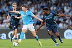 Serie A Italia: Lazio Hancurkan Harapan Napoli, Inter di Ambang Juara