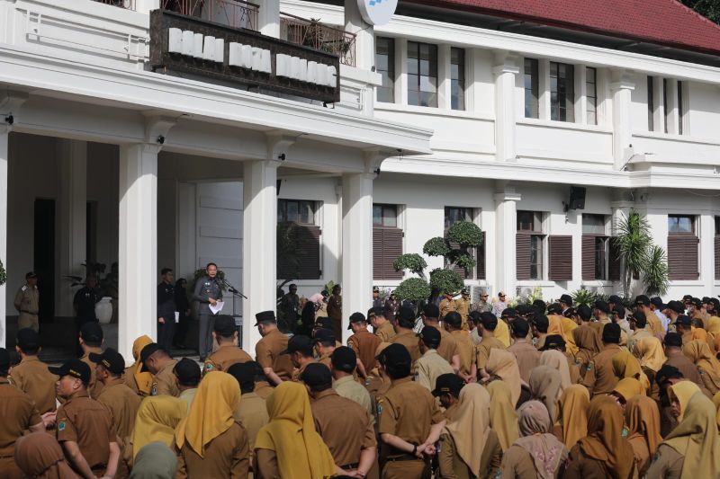 Rekannya Diciduk karena Narkoba, ASN Lumajang Dites Urin? — INDONESIA — ERYU PROJECT