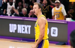 LA Lakers Bungkam Houston Rockets 107-98