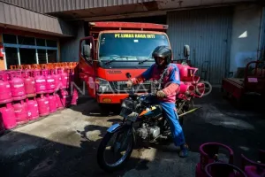 Strategi Bertahan: Apindo Fokus Jaga Efisiensi di Tengah Tekanan Energi