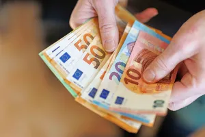 Belanda Kucurkan Paket Bantuan 1 Miliar Euro demi Redam Krisis Energi