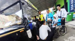 Lima Mobil Buggy Disiapkan Asrama Haji Surabaya untuk Mobilitas JCH Lansia dan Disabilitas