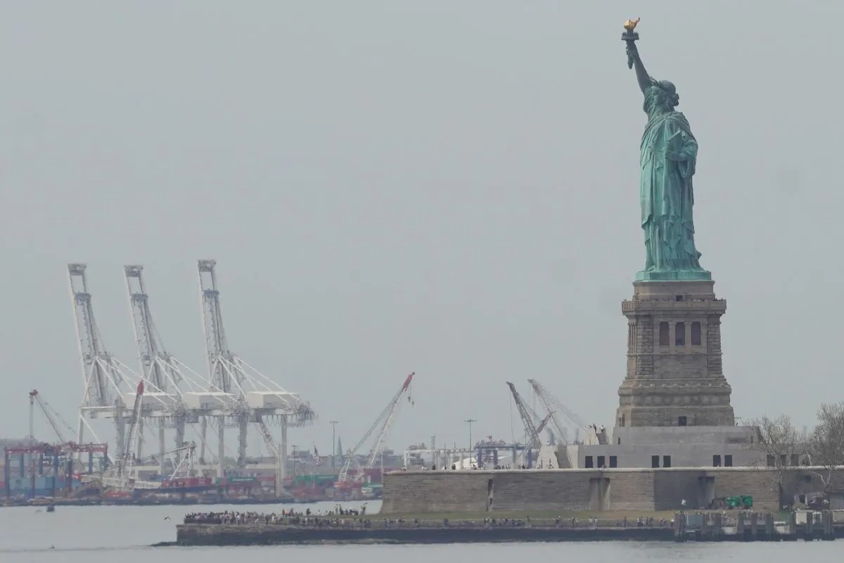 Sistem Pengembalian Bea Masuk AS Diluncurkan Seiring Ribuan Perusahaan Ajukan Klaim? — INDONESIA — ERYU PROJECT