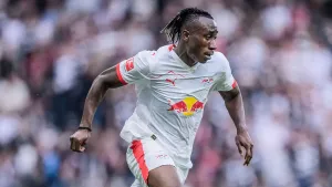 PSG Tantang Liverpool dalam Perburuan Pengganti  Salah, Bintang Muda Leipzig Jadi Rebutan