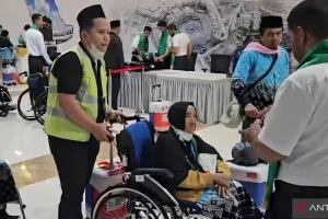Sebanyak 391 Calon Haji Indonesia Kloter Pertama Diberangkatkan ke Tanah Suci