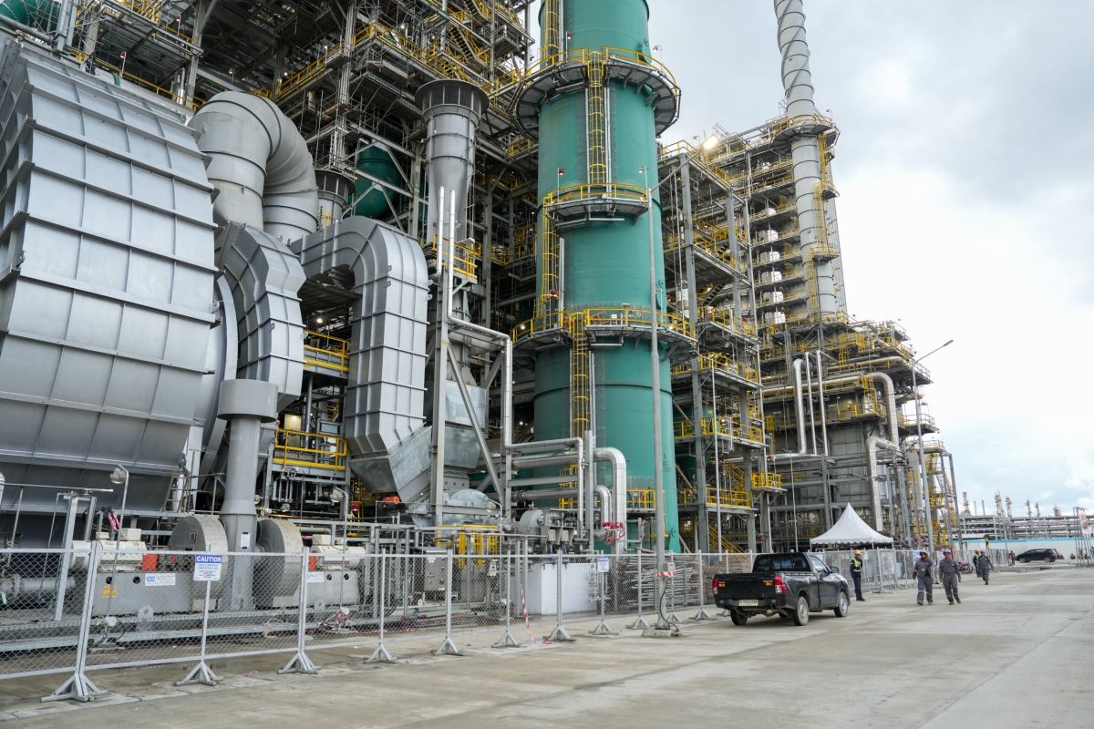 Agar Tidak Rentan Fluktuasi Harga, RI Harus Modernisasi Kilang dan Kembangkan Energi Alternatif? — INDONESIA — ERYU PROJECT