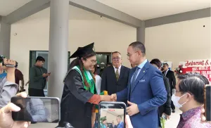 Eddy Soeparno Berikan Beasiswa Untuk Lulusan Terbaik Unpatti: Keberhasilannya Menginspirasi
