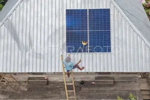 Energi Surya Berbasis Rakyat: Koperasi Didorong Jadi Motor PLTS, LPDB Siapkan Dana Jumbo Rp2,1 Triliun