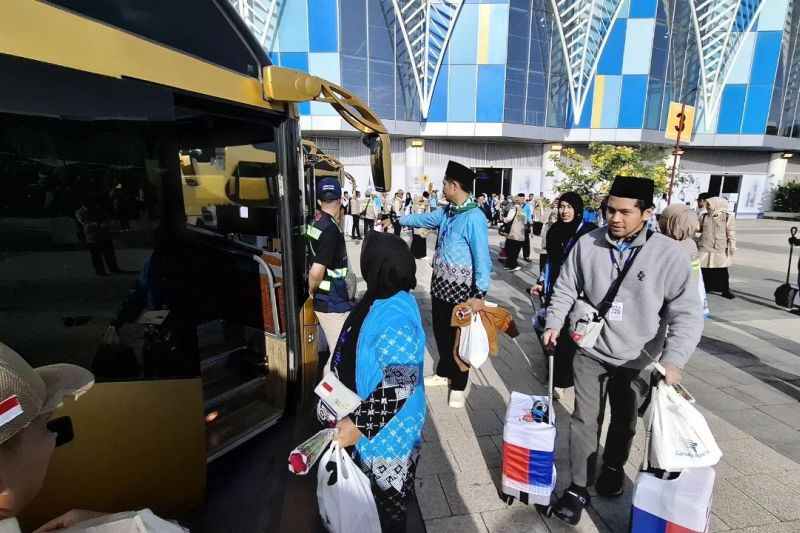 Petugas Haji Matangkan Layanan Akomodasi, Konsumsi, dan Transportasi? — INDONESIA — ERYU PROJECT