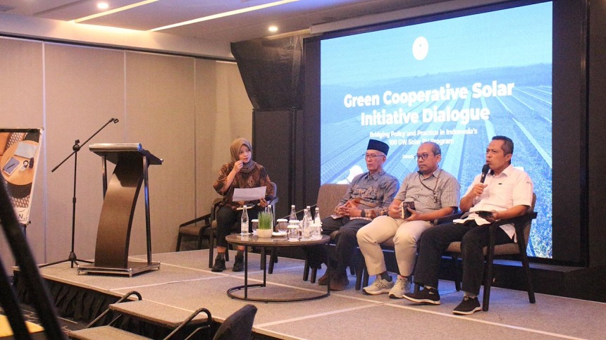 Rumah Energi Dorong Koperasi Hijau Percepat Pengembangan PLTS di Indonesia