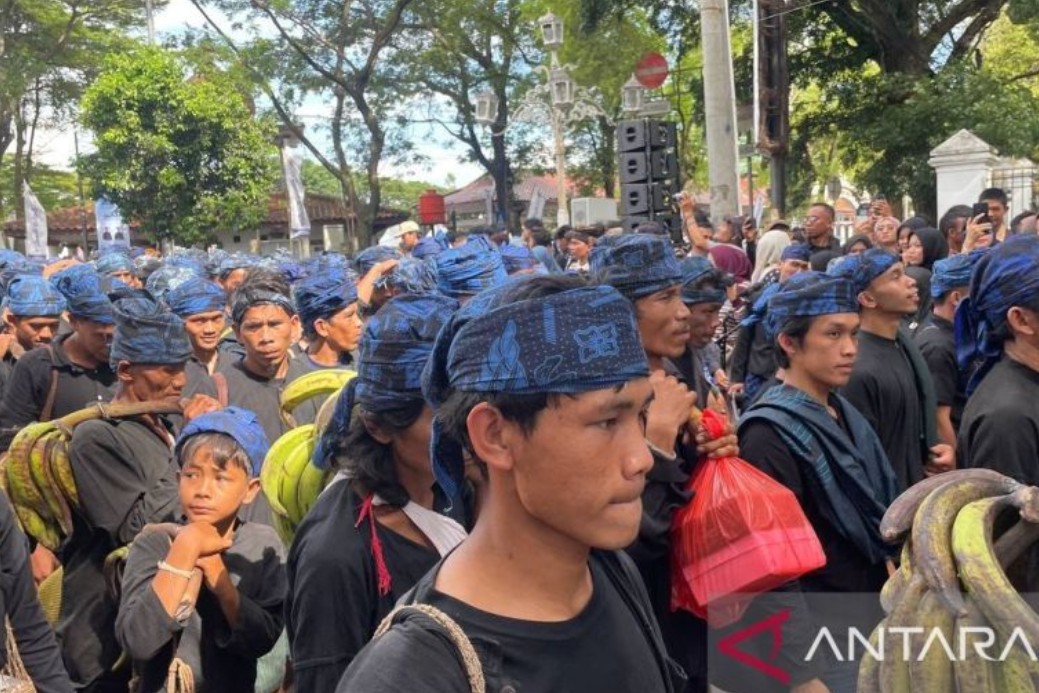 Apresiasi untuk Warga Badui yang Konsistensi dalam Menjaga Tradisi Seba? — INDONESIA — ERYU PROJECT