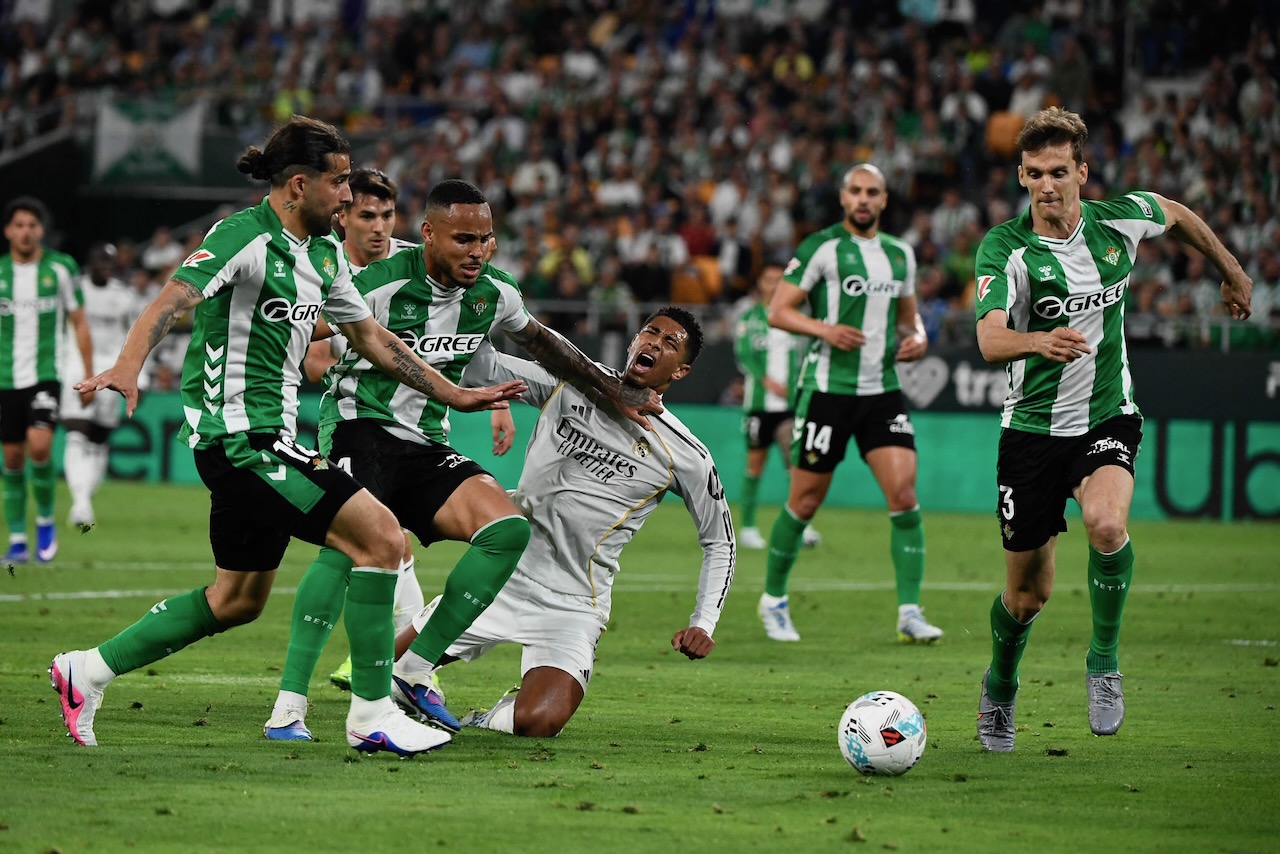 La Liga Spanyol: Real Madrid Gagal Menang di Menit Akhir, Barcelona Diuntungkan?