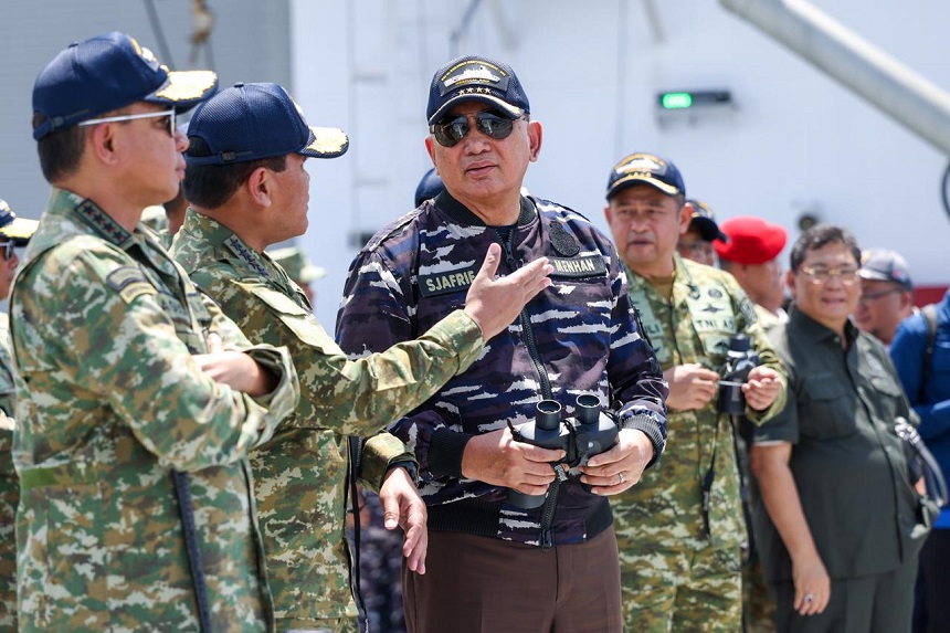 Panglima TNI Dampingi Menhan RI Tinjau Latihan Gabungan di Karimunjawa