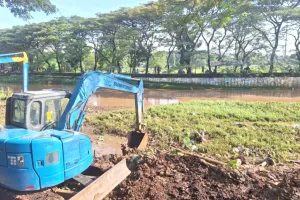 Antisipasi Banjir, SDA Jaksel Keruk 10 Titik Rawan Setiap Hari