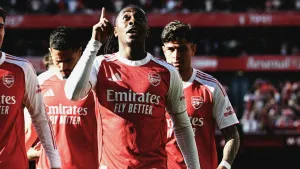 Liga Inggris: Arsenal Kembali ke Puncak Klasemen, Spurs Raih Kemenangan Krusial di Zona Degradasi