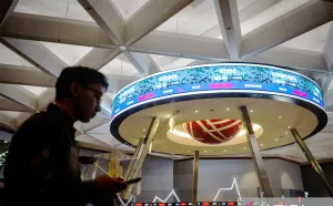 Investasi Asing Tembus Rp250 Triliun, Kenapa IHSG Malah Loyo di Sore Hari Ini?